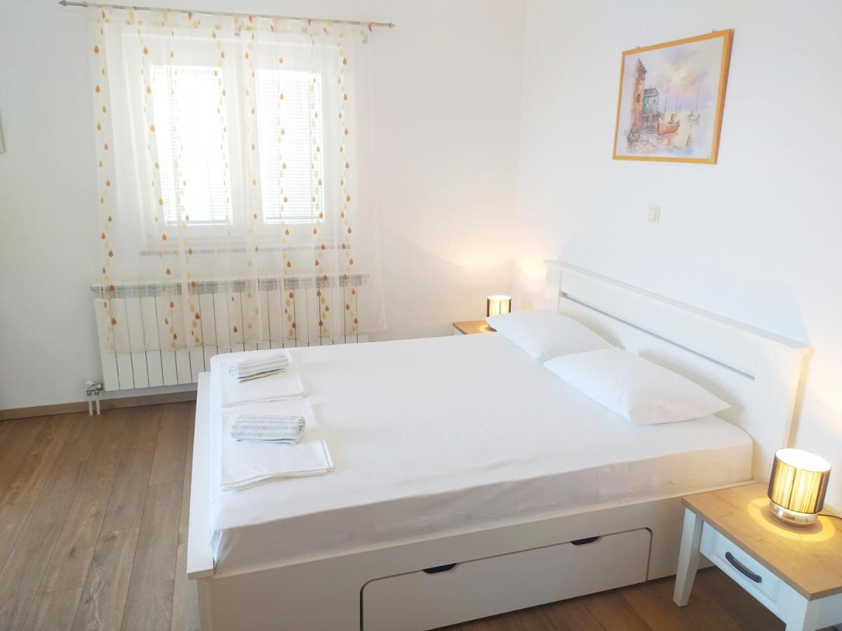 Apartments Antonio Senj  Bagian luar foto
