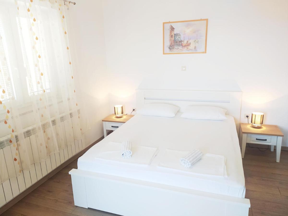 Apartments Antonio Senj  Bagian luar foto