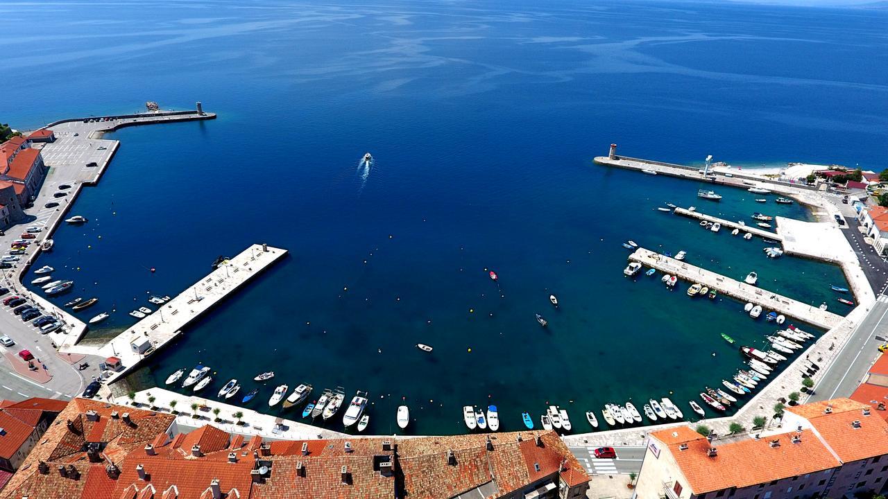 Apartments Antonio Senj  Bagian luar foto